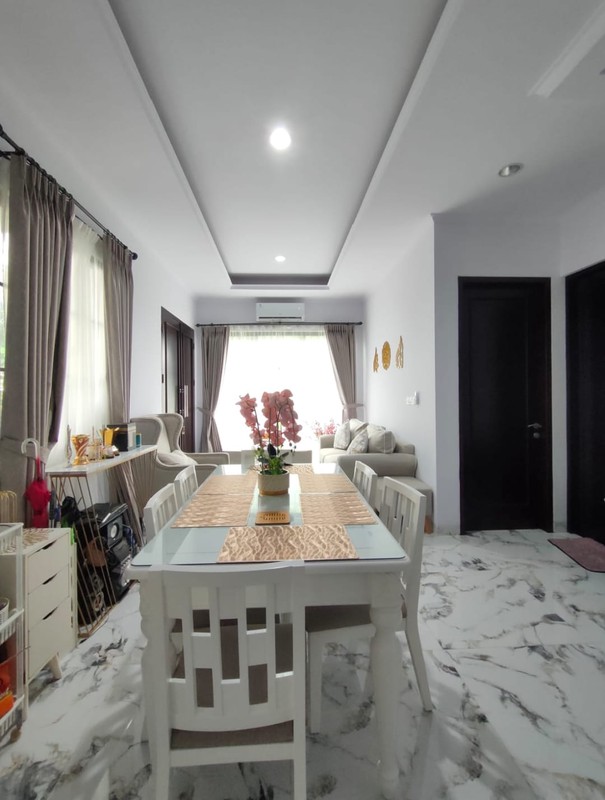 Flash Sale. Rumah mewah Vanya Park Azura, BSD