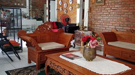 Rumah Hitung Tanah Luas 650 m2 dan Bangunan 240 m2 dengan Lokasi Strategis @Pondok Aren, Tangerang Selatan