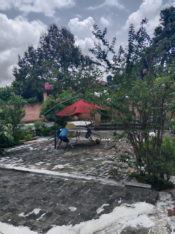 Rumah Hitung Tanah Luas 650 m2 dan Bangunan 240 m2 dengan Lokasi Strategis @Pondok Aren, Tangerang Selatan