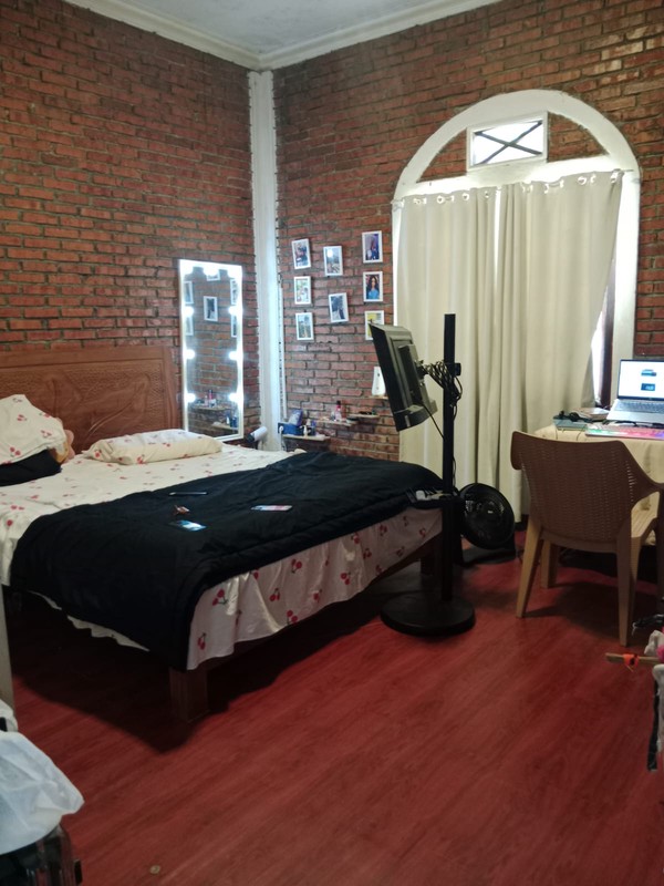 Rumah Hitung Tanah Luas 650 m2 dan Bangunan 240 m2 dengan Lokasi Strategis @Pondok Aren, Tangerang Selatan