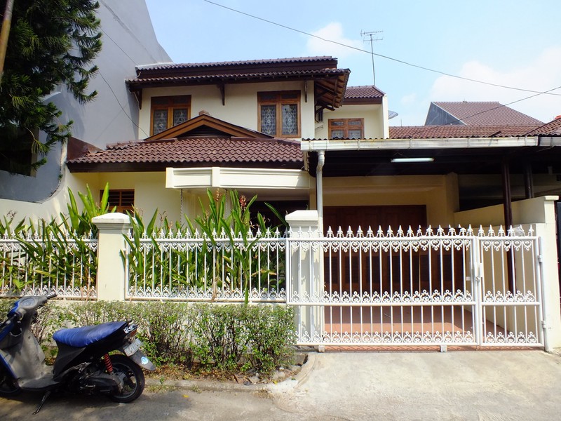 Rumah Bagus Siap Huni Di Bintaro Sektor 2