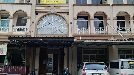 Ruko Strategis di Grand Galaxy - Lokasi Emas untuk Bisnis & Investasi!