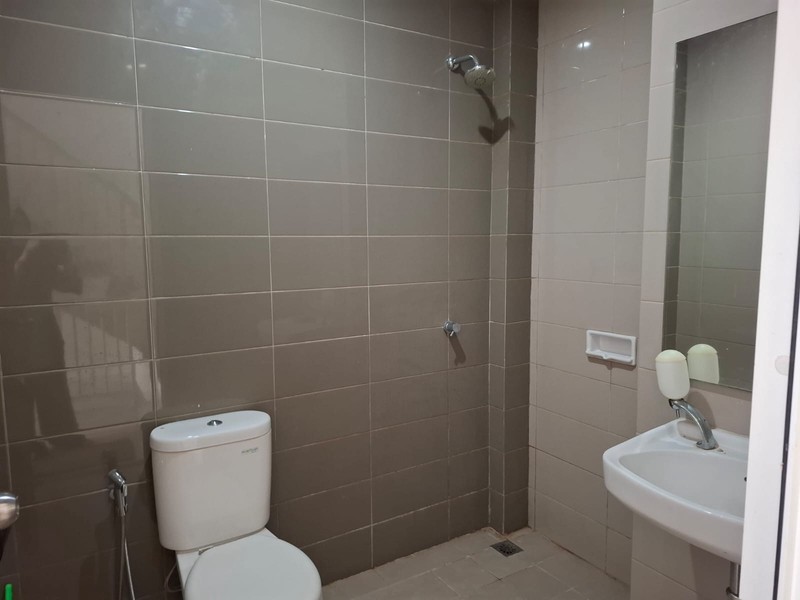 Ruko Strategis di Grand Galaxy - Lokasi Emas untuk Bisnis & Investasi!