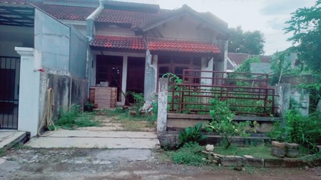 Rumah Perlu Renov dengan Luas Tanah 126 m2 di Serpong