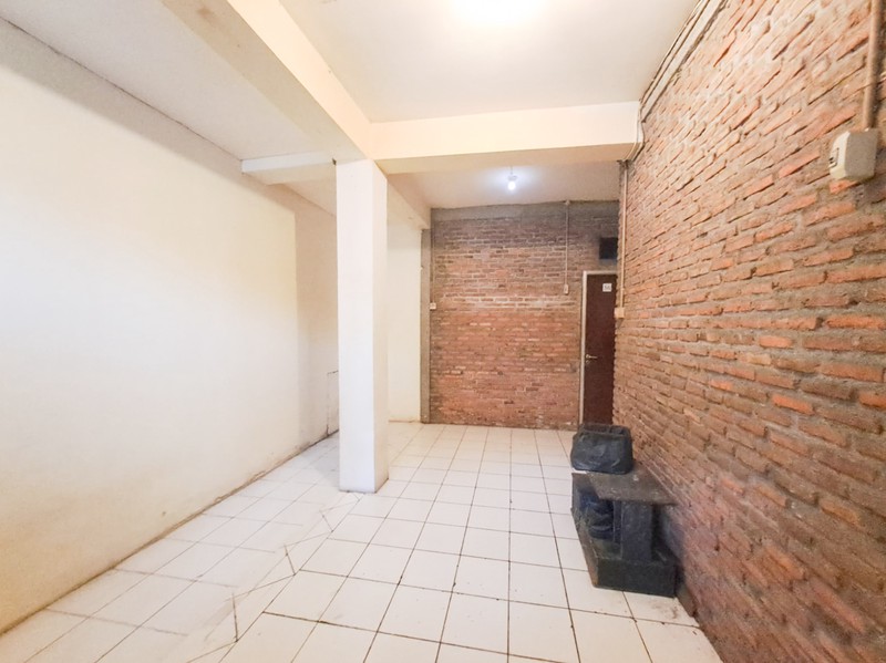 Gedung & Rumah Kost di Ulujami Pesanggrahan, dekat Kebayoran Baru