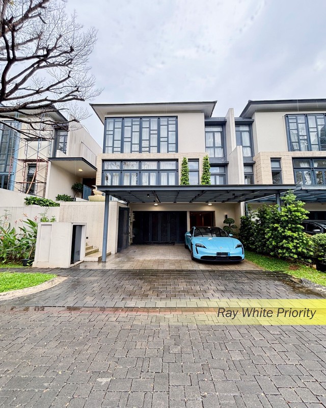 RUMAH MEWAH FULLFURNISH DI KAWASAN NAVAPARK BSD CITY, TANGERANG SELATAN