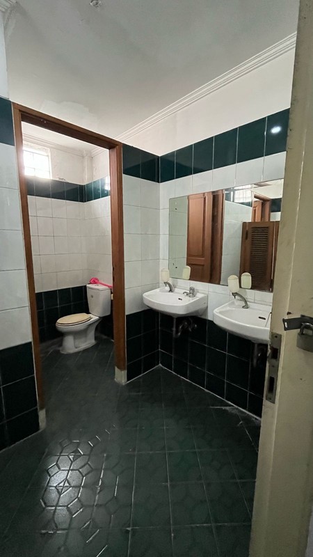 Gedung 5 Lantai Cocok Untuk Kantor Atau Usaha Berlokasi Tanah Abang Jakarta Pusat