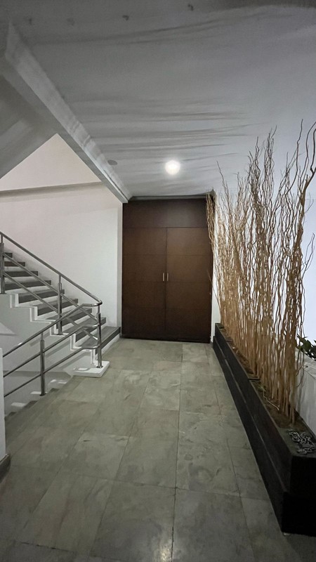 Gedung 5 Lantai Cocok Untuk Kantor Atau Usaha Berlokasi Tanah Abang Jakarta Pusat