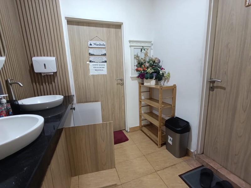 Disewa Bangunan Resto 2 Lantai Lokasi Strategis Di Cempaka Putih Tengah, Jakarta Pusat