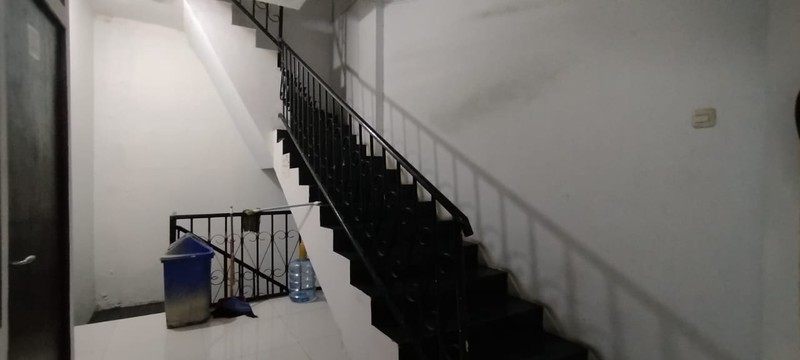 Ruko murah siap pakai 3.5 lantai di Batu Tulis, Kebon Kelapa, Gambir