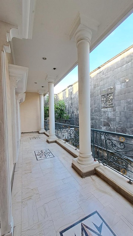 Di jual cepat harga murah rumah  3 lantai di Villa Permata Gading Kelapa Gading Jakarta Utara