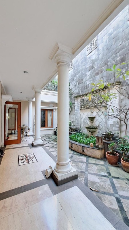 Di jual cepat harga murah rumah  3 lantai di Villa Permata Gading Kelapa Gading Jakarta Utara