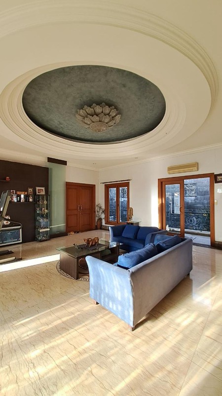 Di jual cepat harga murah rumah  3 lantai di Villa Permata Gading Kelapa Gading Jakarta Utara