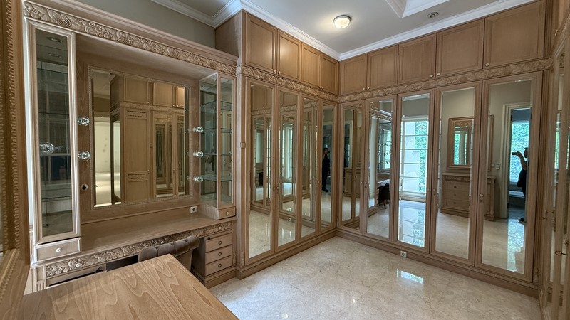 LUXURY HOUSE AND COMFY AT KEBAYORAN BARU AREA