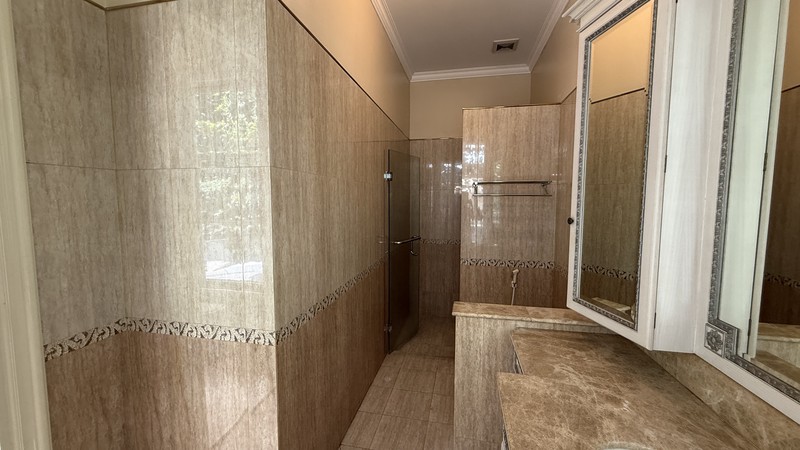 LUXURY HOUSE AND COMFY AT KEBAYORAN BARU AREA