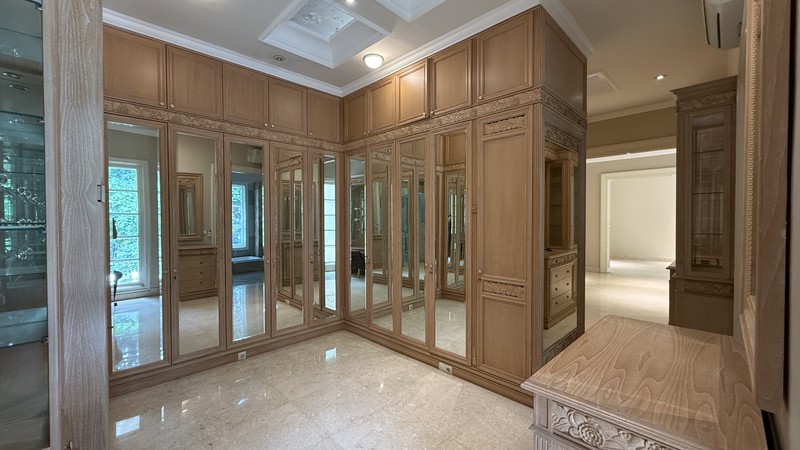 LUXURY HOUSE AND COMFY AT KEBAYORAN BARU AREA