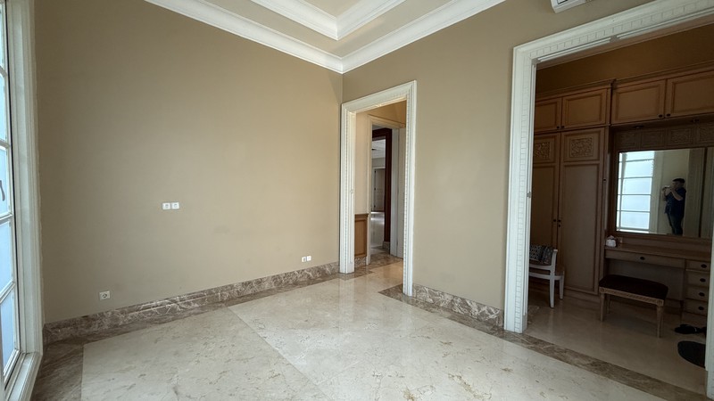 LUXURY HOUSE AND COMFY AT KEBAYORAN BARU AREA