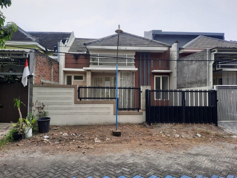 DIJUAL RUMAH WESTERN VILLAGE BENOWO SURABAYA Rumah siap huni dengan lokasi strategis dan lingkungan nyaman