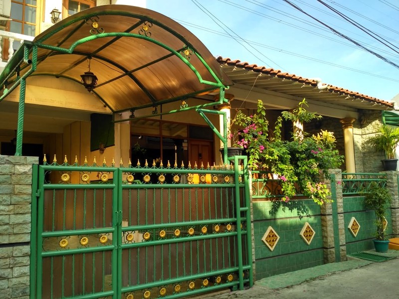 Rumah 2 Lantai, luas, lokasi strategis di Mampang