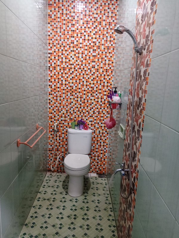 Rumah 2 Lantai, luas, lokasi strategis di Mampang