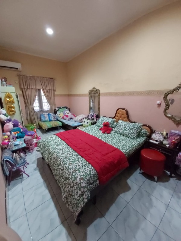 Rumah 2 Lantai, luas, lokasi strategis di Mampang