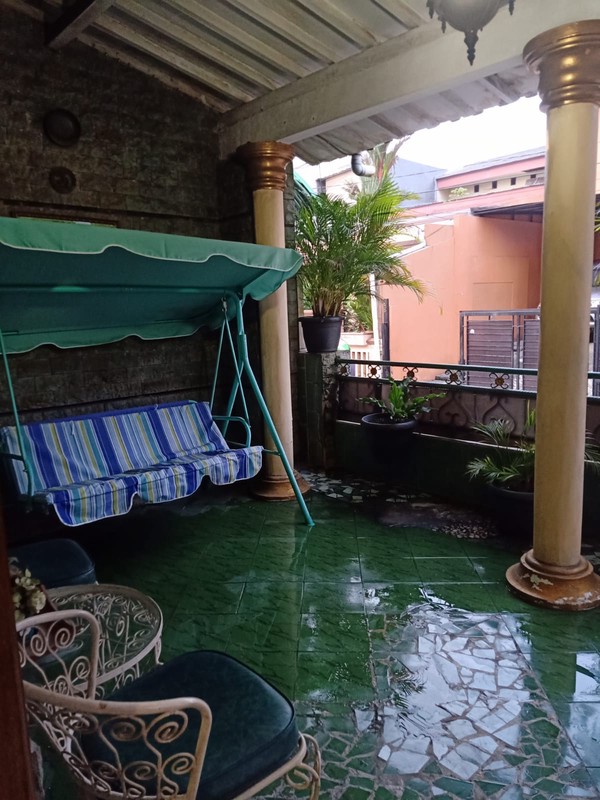 Rumah 2 Lantai, luas, lokasi strategis di Mampang