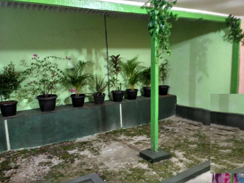 Rumah 2 Lantai, luas, lokasi strategis di Mampang