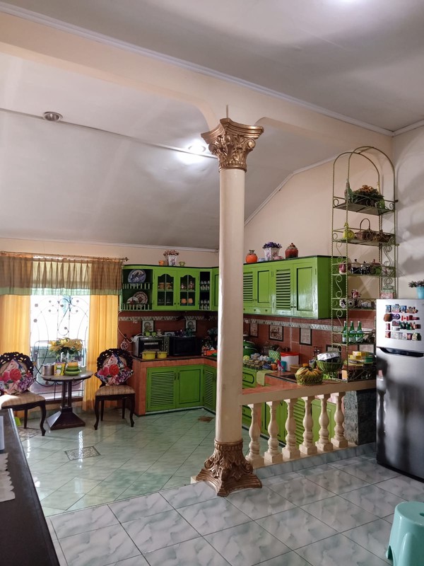 Rumah 2 Lantai, luas, lokasi strategis di Mampang