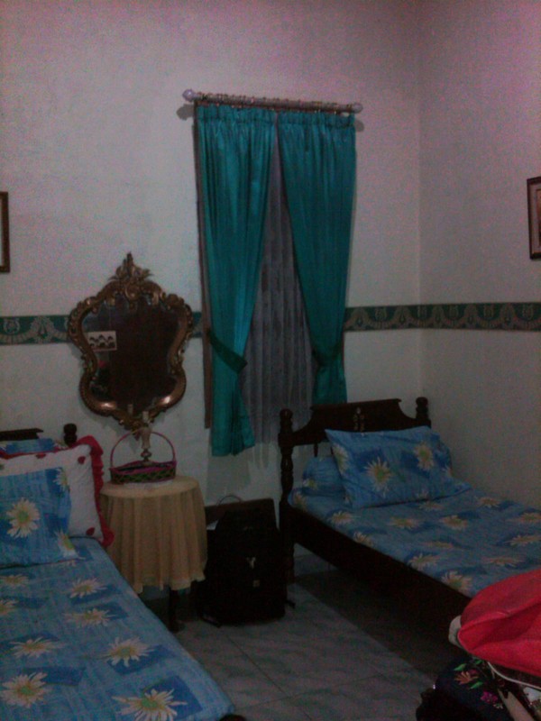 Rumah 2 Lantai, luas, lokasi strategis di Mampang