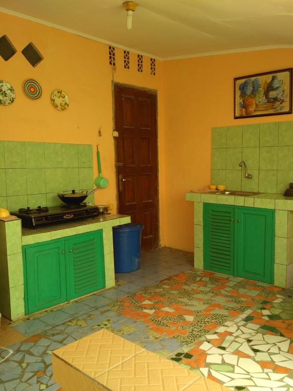 Rumah 2 Lantai, luas, lokasi strategis di Mampang