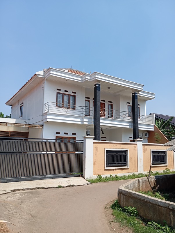 Rumah 2 Lt Mewah Siap Huni Strategis Dekat Fasilitas Premium Grand Wisata