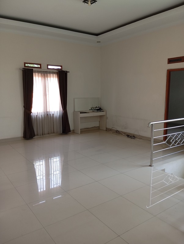 Rumah 2 Lt Mewah Siap Huni Strategis Dekat Fasilitas Premium Grand Wisata