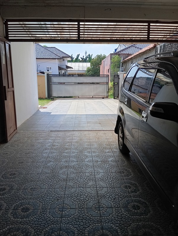 Rumah 2 Lt Mewah Siap Huni Strategis Dekat Fasilitas Premium Grand Wisata