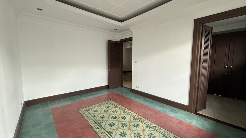 BEAUTIFUL AND COZY HOUSE AT PERMATA HIJAU AREA