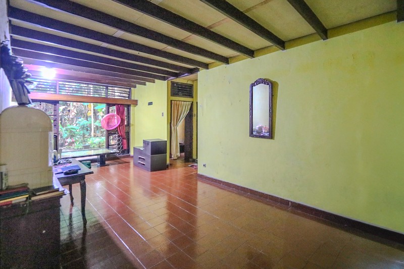 RUMAH KLASIK STRATEGIS DI KREO LARANGAN, AKSES MUDAH KAMPUS BUDI LUHUR, PURI BETA, BINTARO, JOGLO