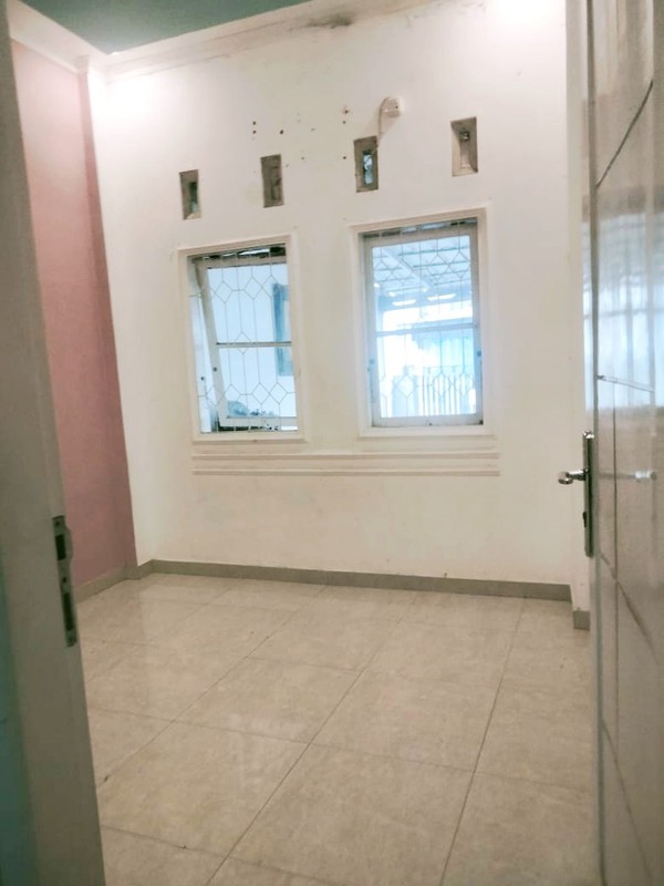 Rumah 1.5 Lt Hook Siap Huni Fasilitas Lengkap Strategis Dekat Stasiun LRT