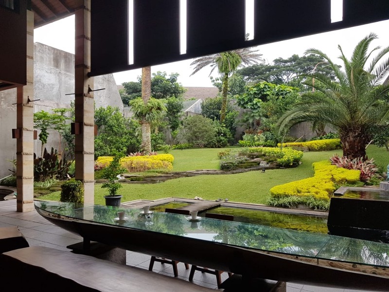 Turun Harga Rumah Mewah Setra Duta Kota Bandung 