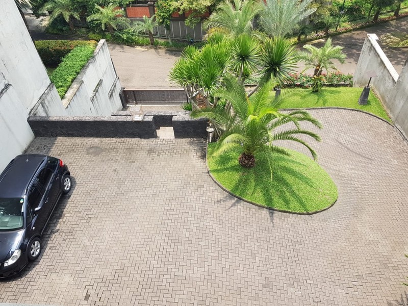 Turun Harga Rumah Mewah Setra Duta Kota Bandung 