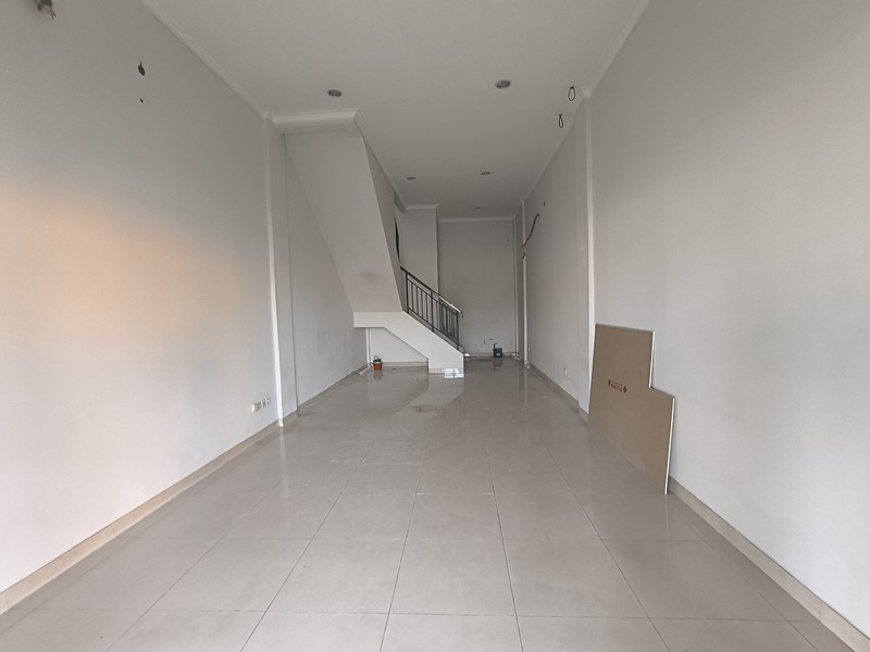 Dijual Ruko siap pakai di La Monte, Grand Wisata, Bekasi