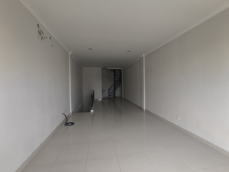 Dijual Ruko siap pakai di La Monte, Grand Wisata, Bekasi