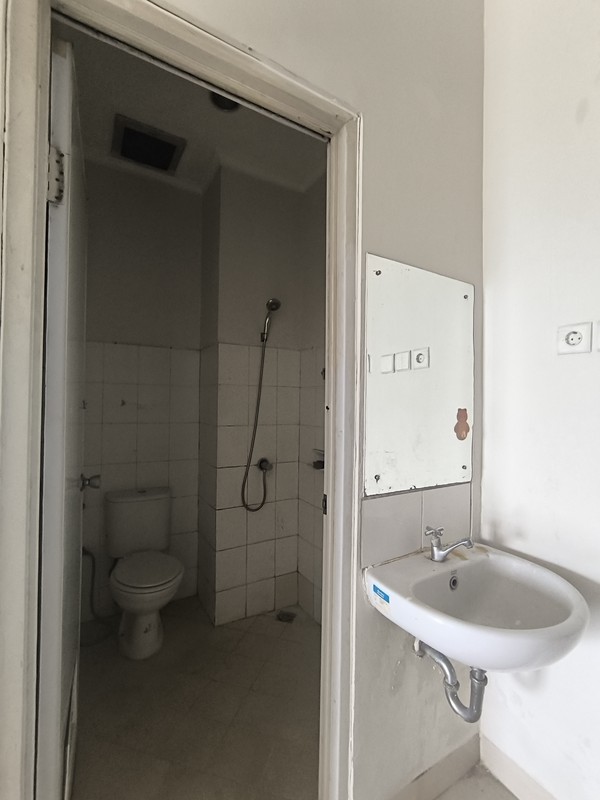 Dijual Ruko siap pakai di La Monte, Grand Wisata, Bekasi