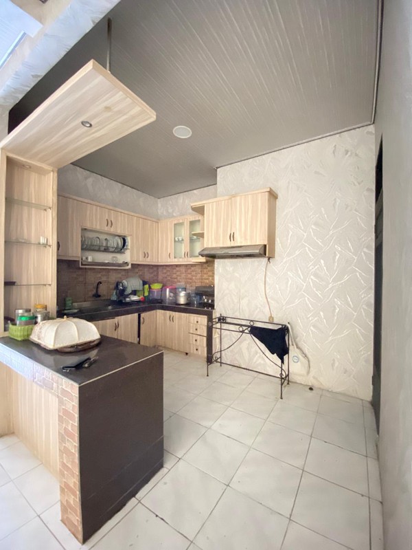 Rumah Dalam Komplek Cinere - Strategis & Nyaman untuk Keluarga