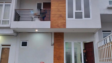 Rumah Bagus Di Cluster De Vista Pondok Ranji Tangerang Selatan
