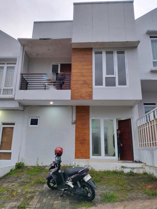 Rumah Bagus Di Cluster De Vista Pondok Ranji Tangerang Selatan