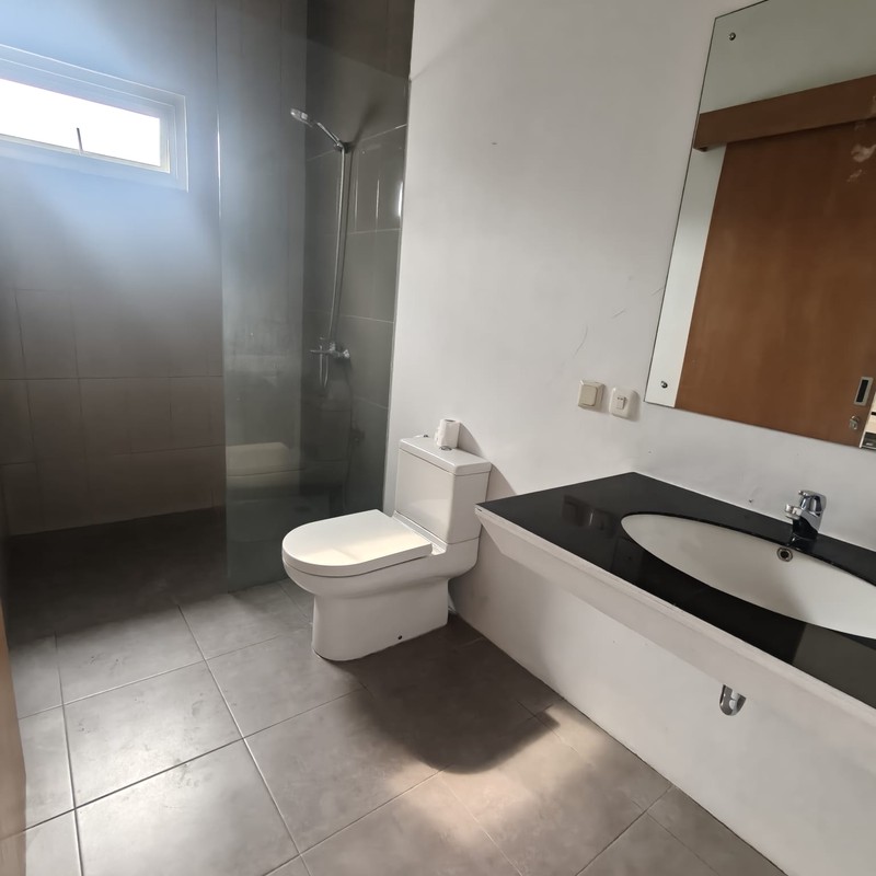 Rumah Bagus Di Cluster De Vista Pondok Ranji Tangerang Selatan