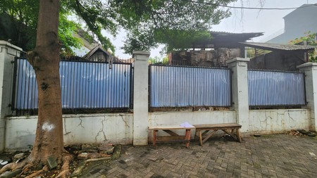 Disewa Rumah Tua di daerah Prime Menteng, Jakarta Pusat