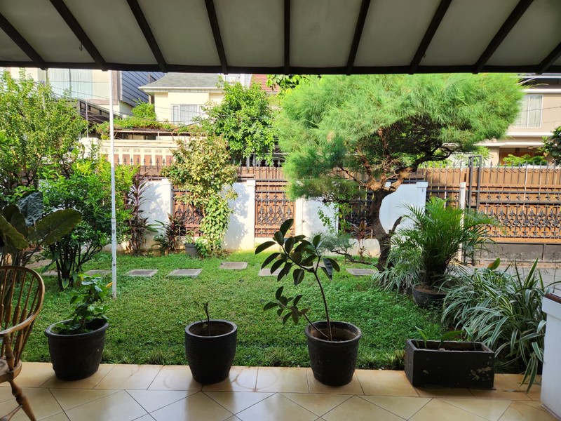 Dijual Rumah Terawat di Menteng, Jakarta Pusat dengan Harga Sangat Menarik