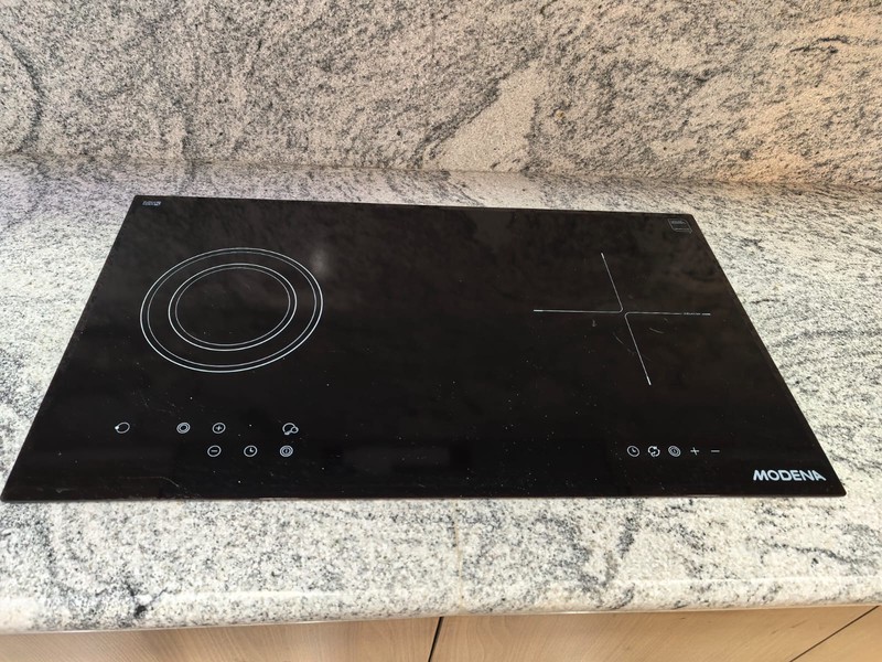 Disewakan Apartemen La Riz Mansion Pakuwon Mall - Tipe 2+1 Bedroom Full Furnished - Lantai 2 - Unit Special Private Lift Akses - Best City View 