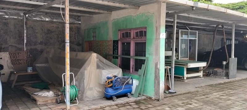  Jual Cepat, Kantor/Pabrik Strategis Di Ringroad Timur Jogja - Siap Huni