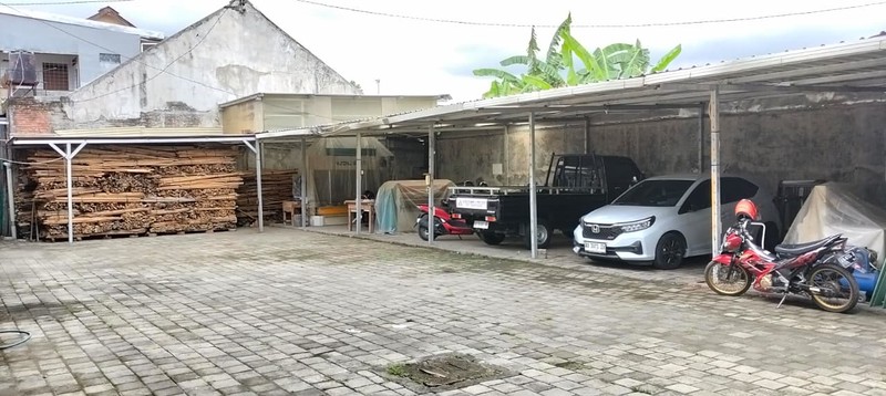  Jual Cepat, Kantor/Pabrik Strategis Di Ringroad Timur Jogja - Siap Huni